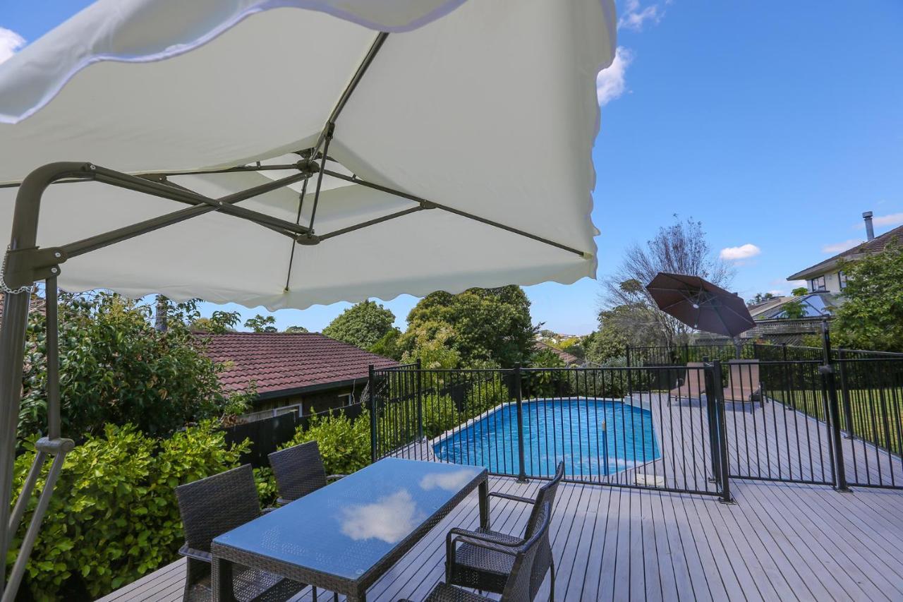 Swimming Pool Holiday Villa Auckland Exterior photo